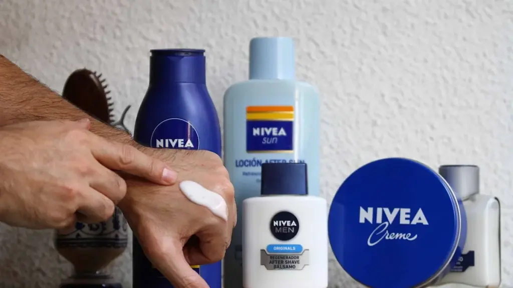 Die 4 Nivea-Cremes, die dunkle Hautpartien aufhellen und von Dermatologen am häufigsten empfohlen werden